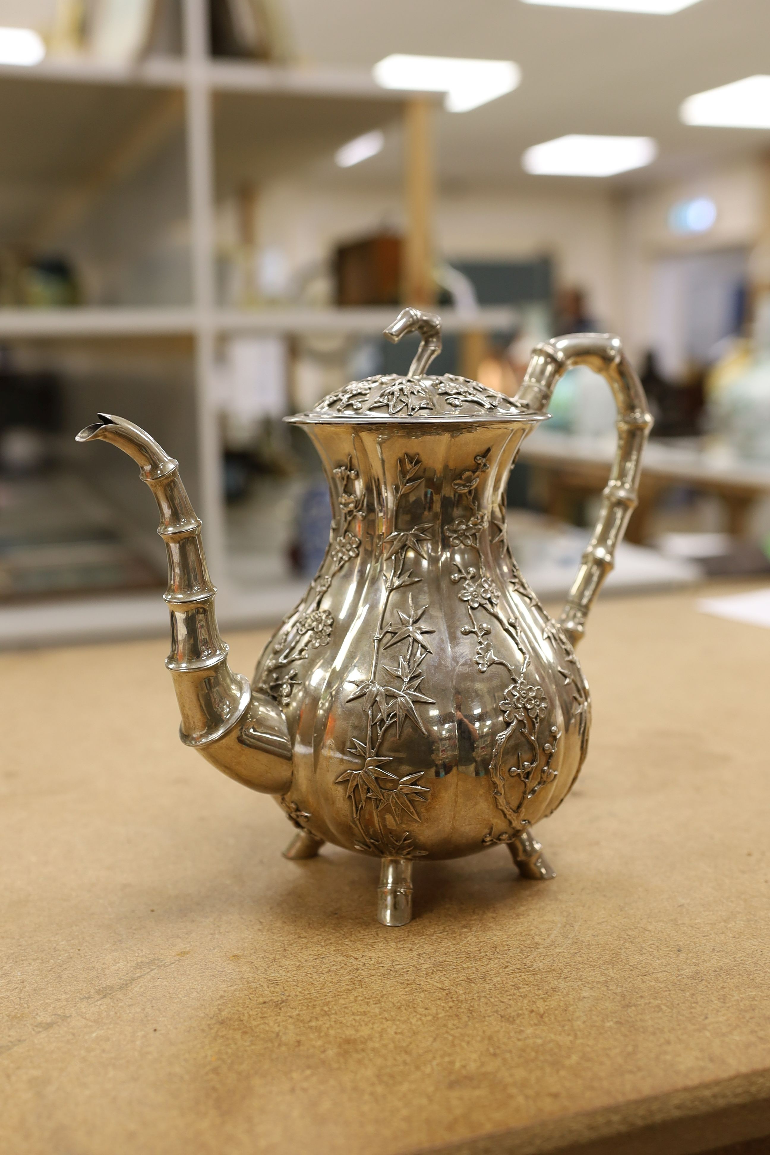 A late 19th/early 20th century Chinese Export white metal coffee pot by Hung Chong, height 20.3cm, gross weight 23.5oz.